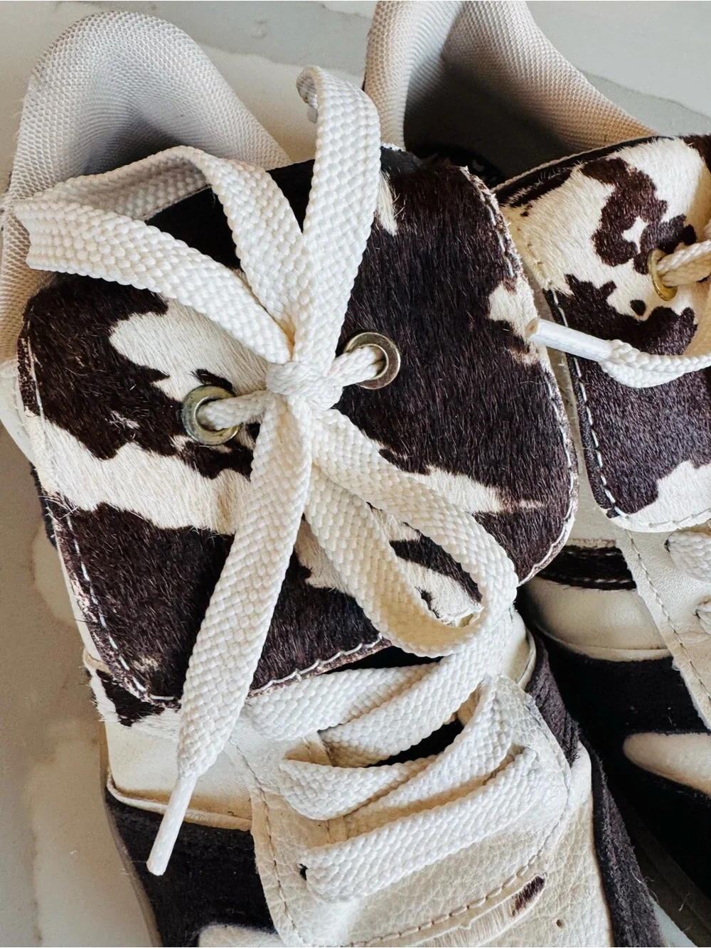 stradivarius White and Brown Cow Print Low-Top Sneakers